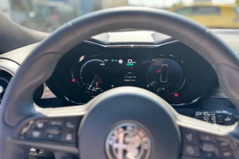 Alfa Romeo Tonale din 2023 cu 24.700 km - oferta ALF138202 - foto 10