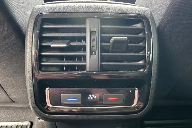 Volkswagen Passat din 2020 cu 103.709 km - oferta VOL138225 - foto 13