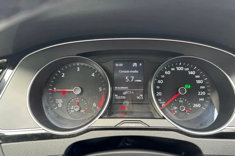 Volkswagen Passat din 2020 cu 103.709 km - oferta VOL138225 - foto 15