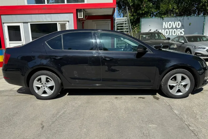 Skoda Octavia din 2019 cu 52.160 km - oferta SKO138226 - foto 4