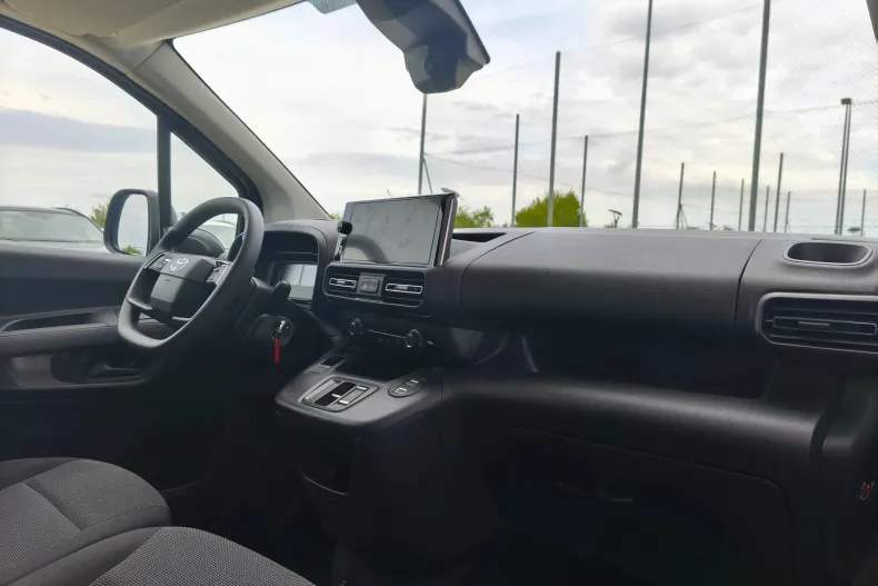 Toyota Proace din 2024 cu 890 km - oferta TOY138236 - foto 10