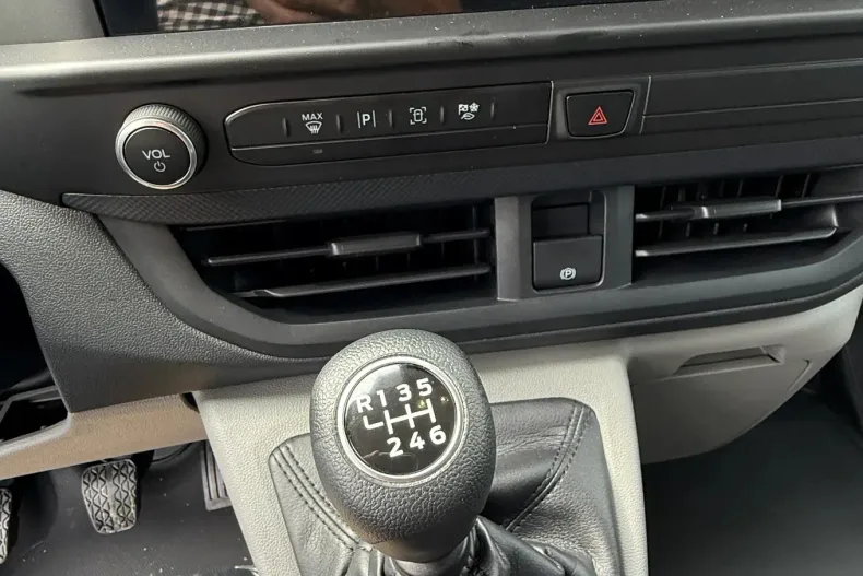 Ford Transit Custom din 2025 cu 1 km - oferta FOR138258 - foto 9