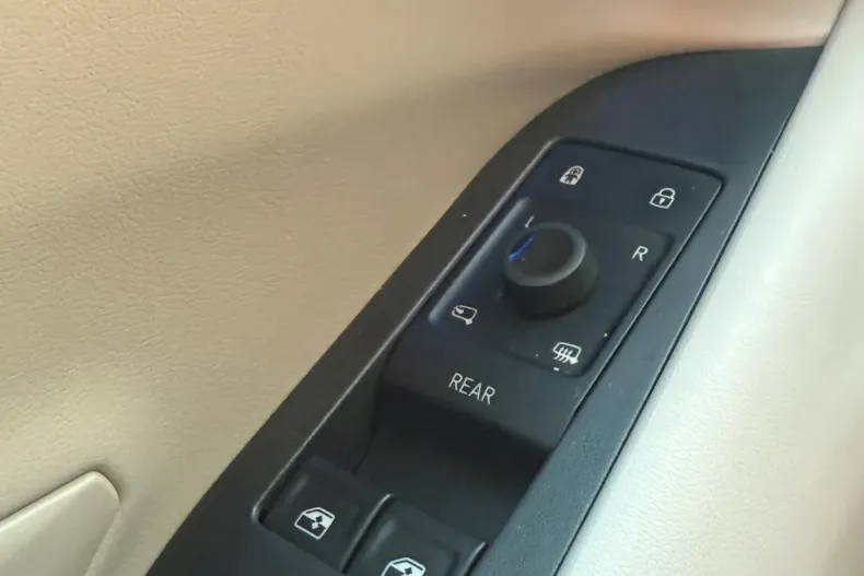 Ford Explorer din 2024 cu 7.500 km - oferta FOR138263 - foto 15