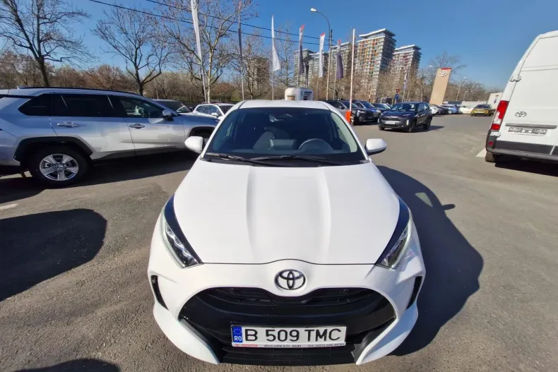 Toyota Yaris din 2024 cu 3.300 km - oferta TOY138275 - foto 1