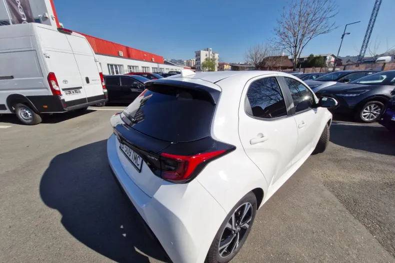 Toyota Yaris din 2024 cu 3.300 km - oferta TOY138275 - foto 7