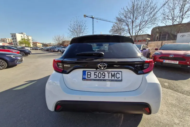 Toyota Yaris din 2024 cu 3.300 km - oferta TOY138275 - foto 8