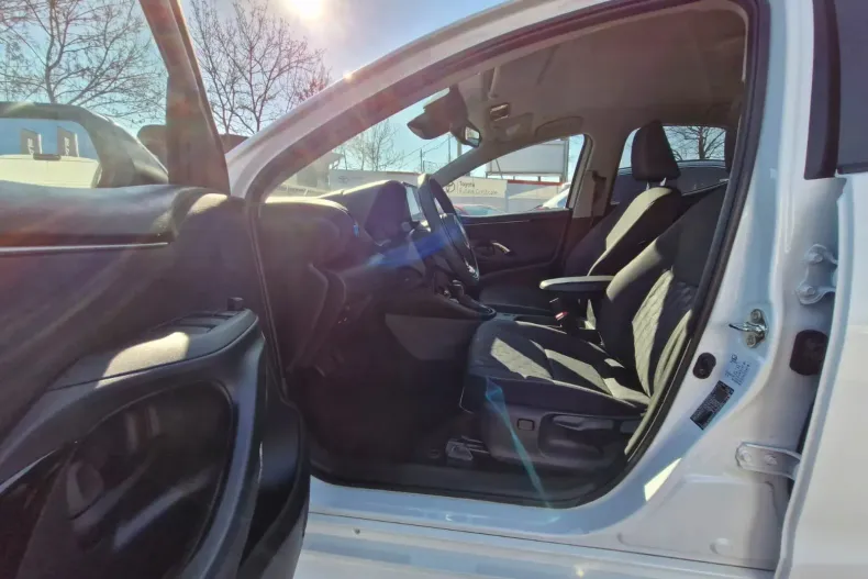 Toyota Yaris din 2024 cu 3.300 km - oferta TOY138275 - foto 9