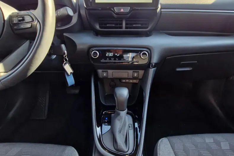 Toyota Yaris din 2024 cu 3.300 km - oferta TOY138275 - foto 16