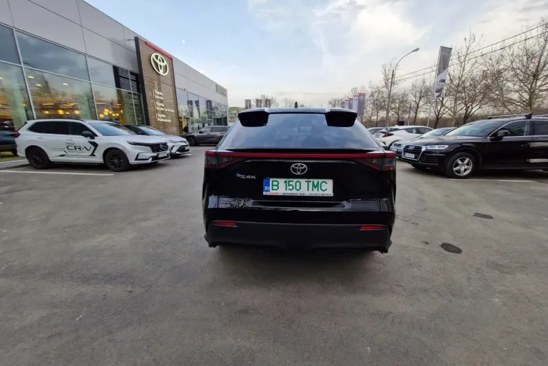 Toyota bZ4X din 2024 cu 1.700 km - oferta TOY138276 - foto 8