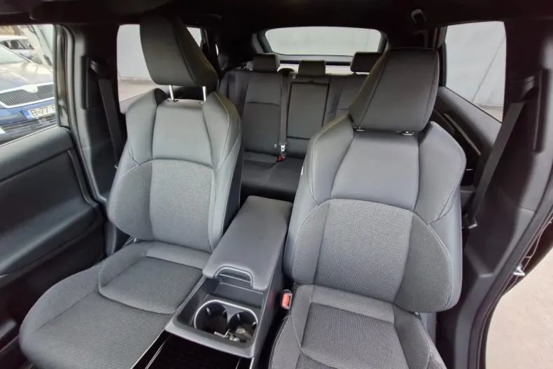 Toyota bZ4X din 2024 cu 1.700 km - oferta TOY138276 - foto 11