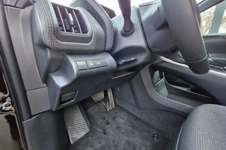 Toyota bZ4X din 2024 cu 1.700 km - oferta TOY138276 - foto 16