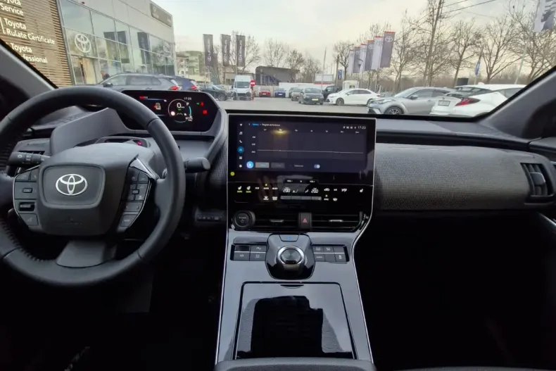 Toyota bZ4X din 2024 cu 1.700 km - oferta TOY138276 - foto 20