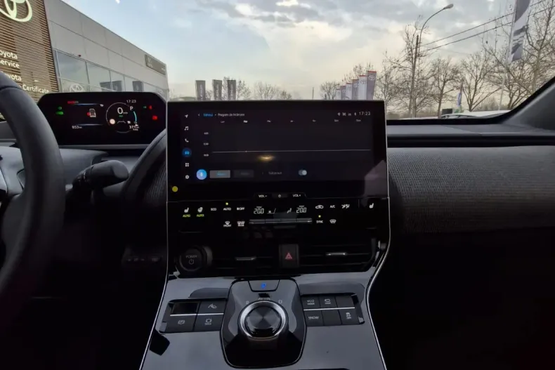 Toyota bZ4X din 2024 cu 1.700 km - oferta TOY138276 - foto 21