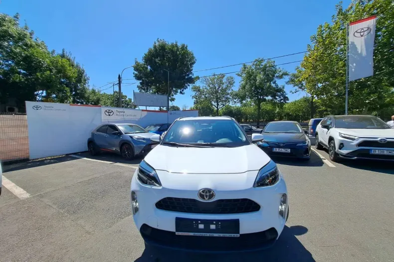 Toyota Yaris Cross din 2024 cu 2 km - oferta TOY138278 - foto 1