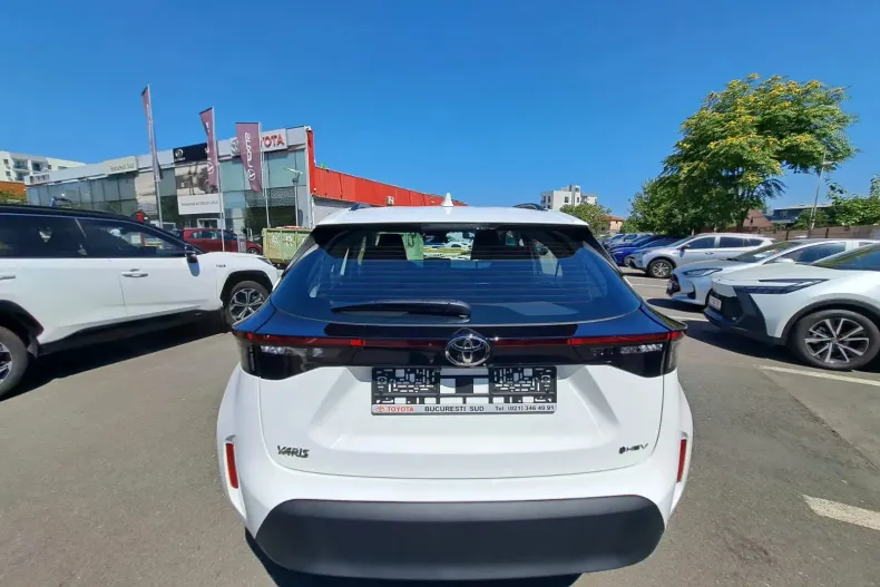 Toyota Yaris Cross din 2024 cu 2 km - oferta TOY138278 - foto 8