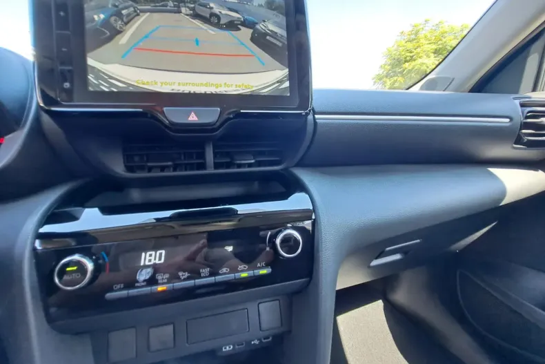 Toyota Yaris Cross din 2024 cu 2 km - oferta TOY138278 - foto 18