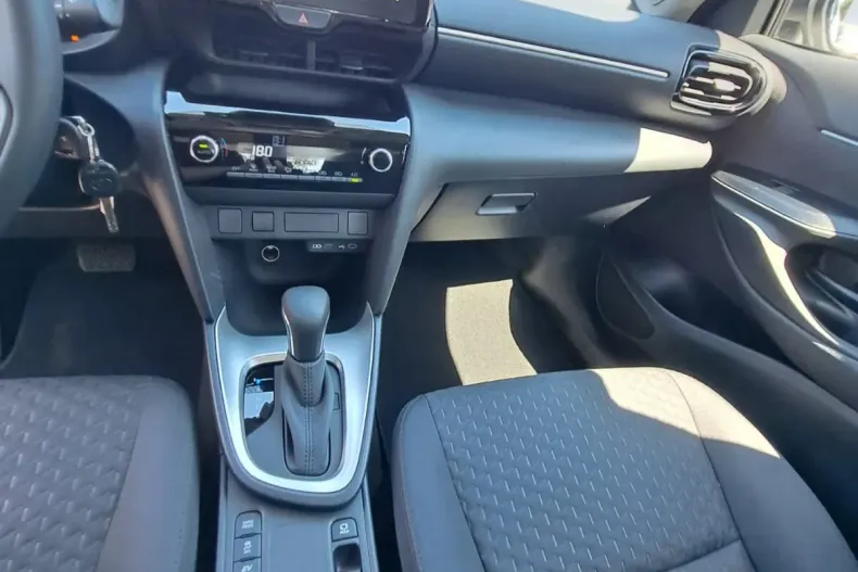 Toyota Yaris Cross din 2024 cu 2 km - oferta TOY138278 - foto 19