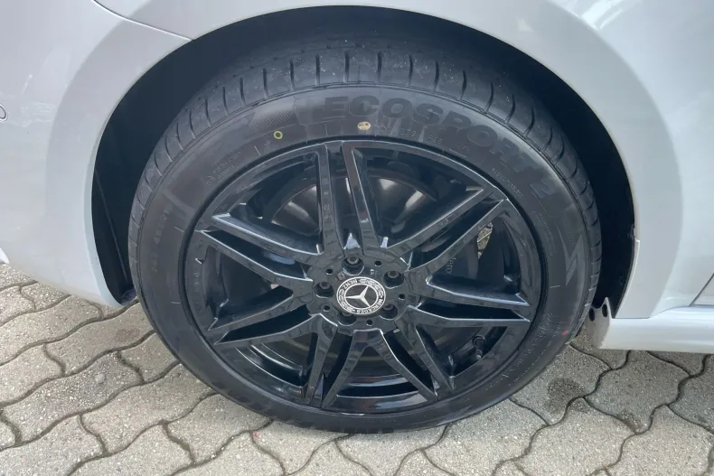 Mercedes-Benz V din 2020 cu 147.000 km - oferta MER138281 - foto 38