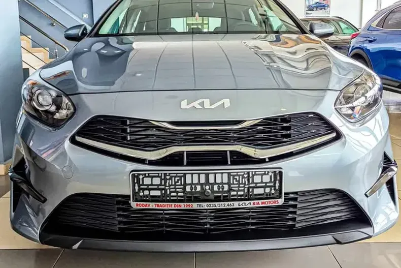 Kia Ceed din 2025 cu 1 km - oferta KIA138289 - foto 2