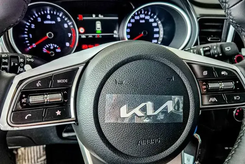 Kia Ceed din 2025 cu 1 km - oferta KIA138289 - foto 5