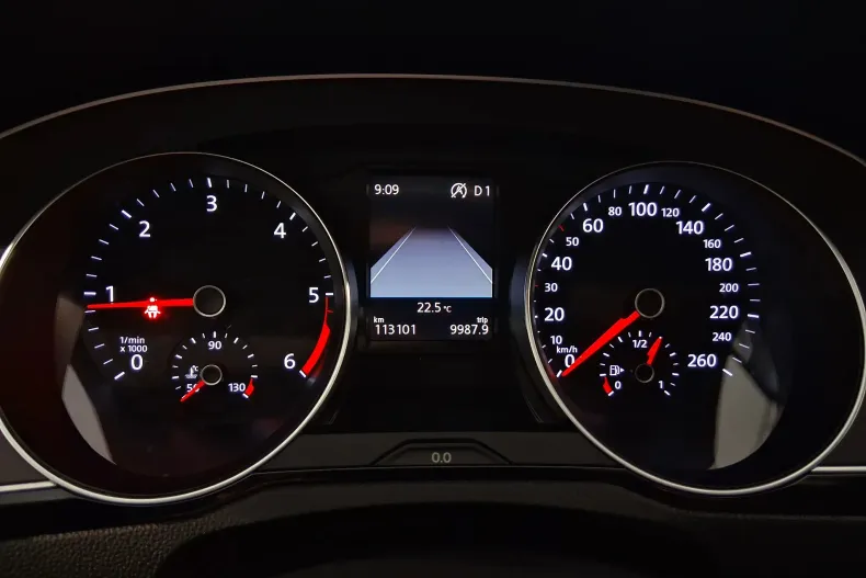 Volkswagen Passat din 2021 cu 113.098 km - oferta VOL138297 - foto 4