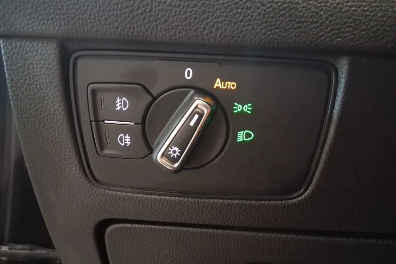 Volkswagen Passat din 2021 cu 113.098 km - oferta VOL138297 - foto 18