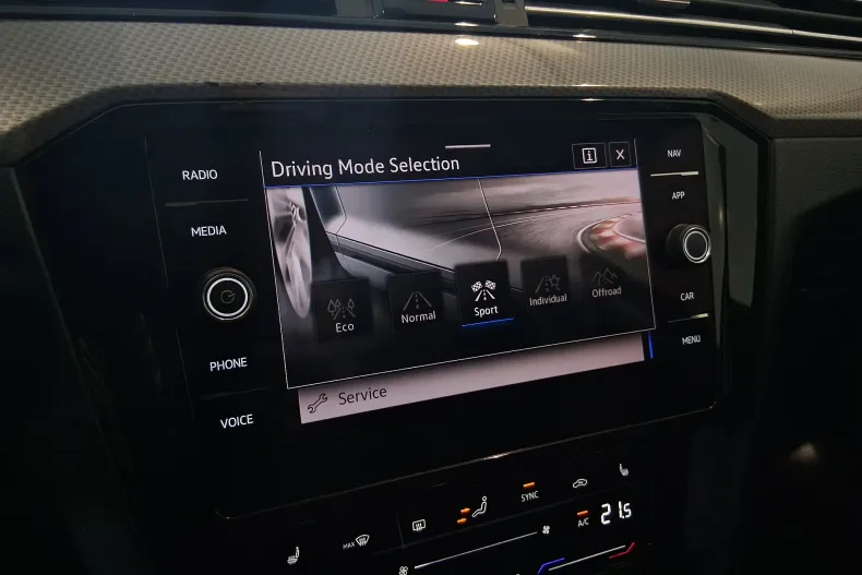 Volkswagen Passat din 2021 cu 113.098 km - oferta VOL138297 - foto 34