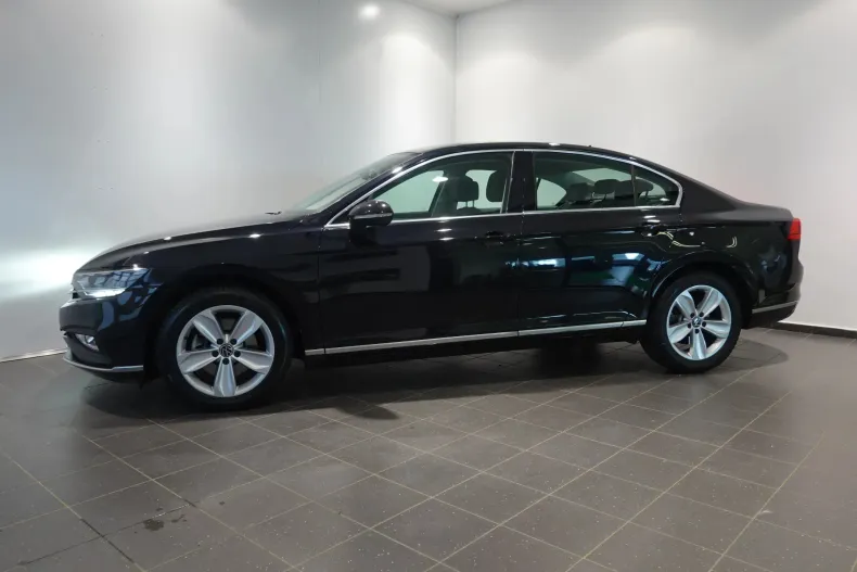 Volkswagen Passat din 2021 cu 81.122 km - oferta VOL138298 - foto 2