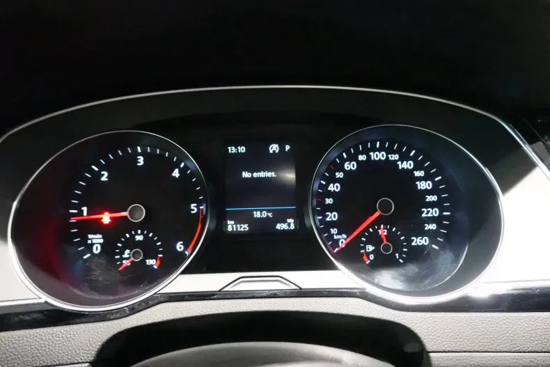 Volkswagen Passat din 2021 cu 81.122 km - oferta VOL138298 - foto 5