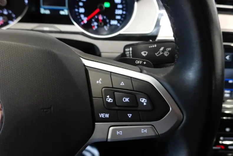 Volkswagen Passat din 2021 cu 81.122 km - oferta VOL138298 - foto 18