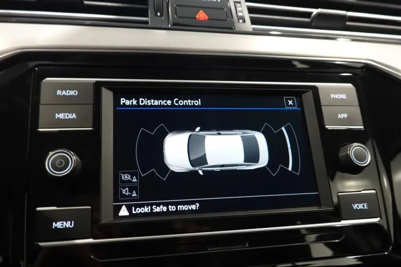 Volkswagen Passat din 2021 cu 81.122 km - oferta VOL138298 - foto 30