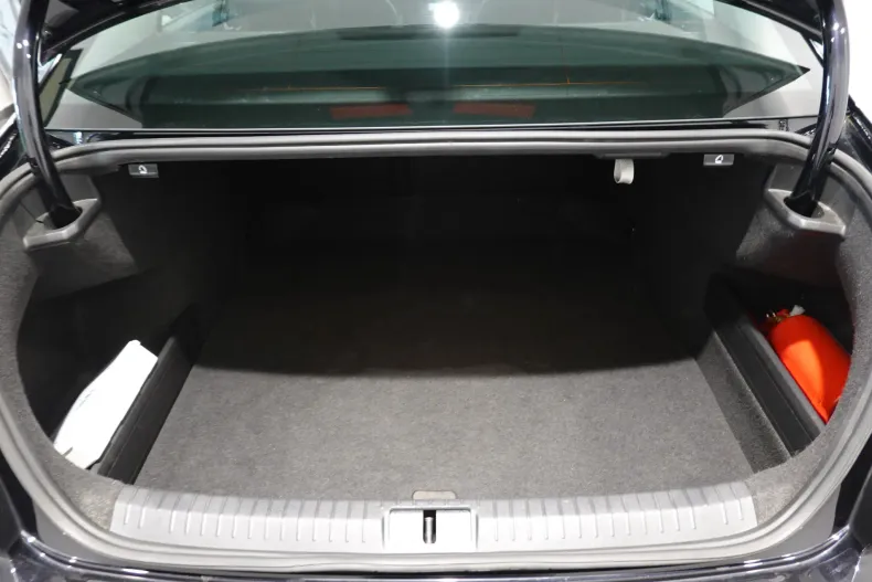 Volkswagen Passat din 2021 cu 81.122 km - oferta VOL138298 - foto 35