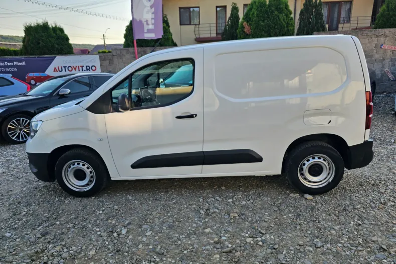 Opel Combo din 2022 cu 48.499 km - oferta OPE138322 - foto 7