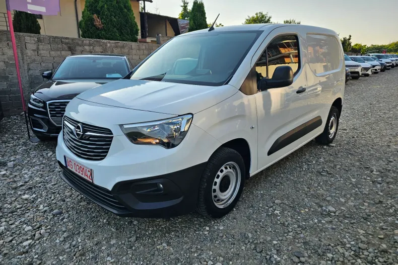 Opel Combo din 2022 cu 48.499 km - oferta OPE138322 - foto 8