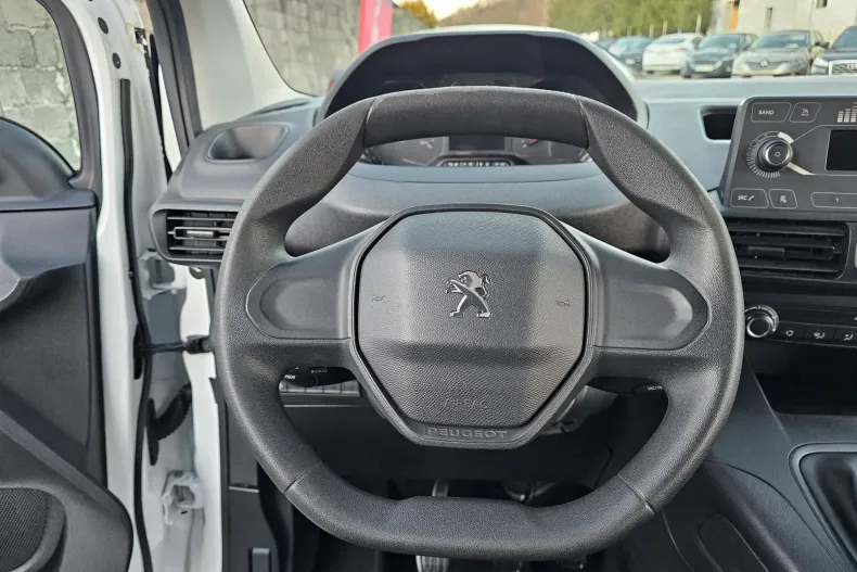 Peugeot Rifter din 2021 cu 134.099 km - oferta PEU138326 - foto 34