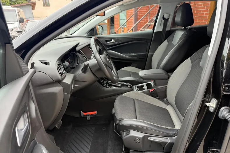 Opel Grandland (X) din 2020 cu 175.245 km - oferta OPE138331 - foto 9