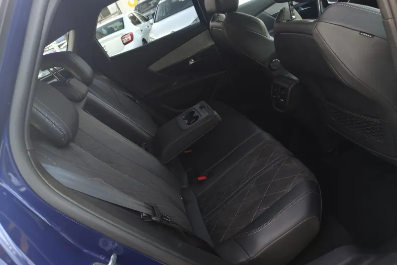 Peugeot 3008 din 2020 cu 159.774 km - oferta PEU138337 - foto 11