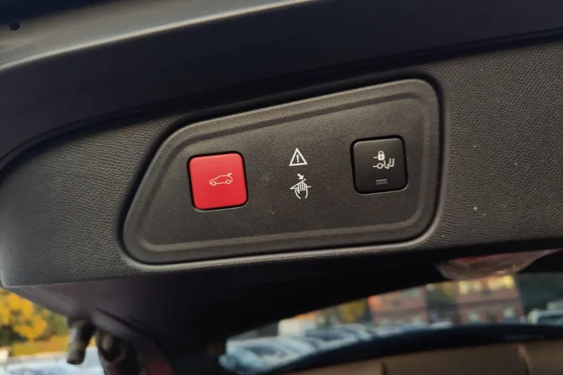 Peugeot 3008 din 2020 cu 159.774 km - oferta PEU138337 - foto 25