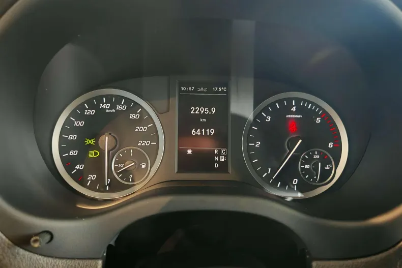 Mercedes-Benz Vito din 2023 cu 64.119 km - oferta MER138343 - foto 39