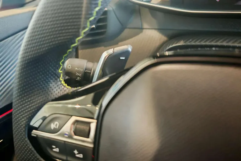 Peugeot 2008 din 2023 cu 22.702 km - oferta PEU138345 - foto 20