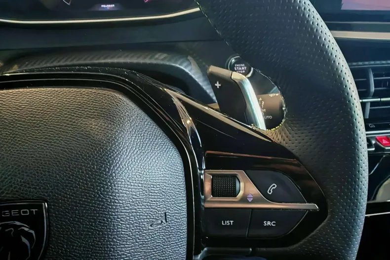 Peugeot 2008 din 2023 cu 22.702 km - oferta PEU138345 - foto 21