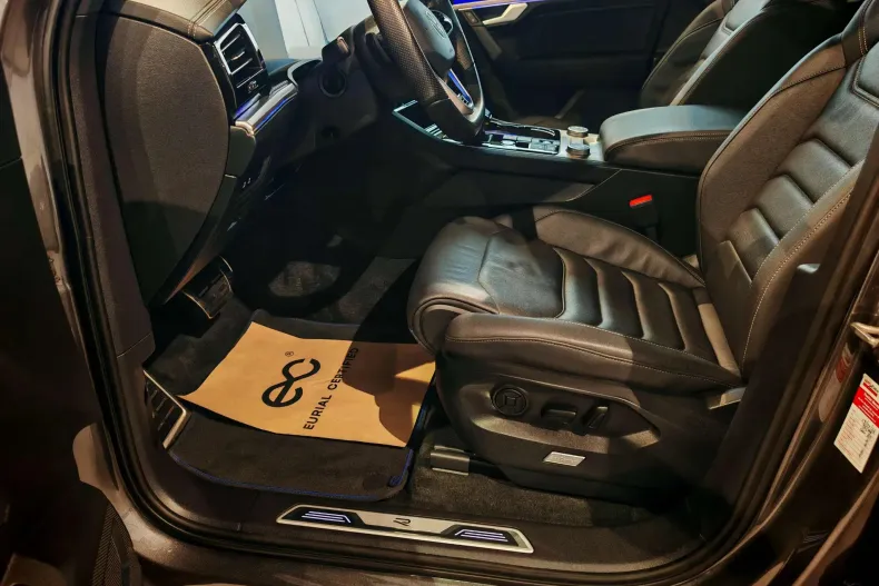 Volkswagen Touareg din 2021 cu 112.204 km - oferta VOL138346 - foto 9