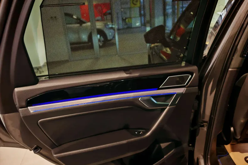 Volkswagen Touareg din 2021 cu 112.204 km - oferta VOL138346 - foto 23