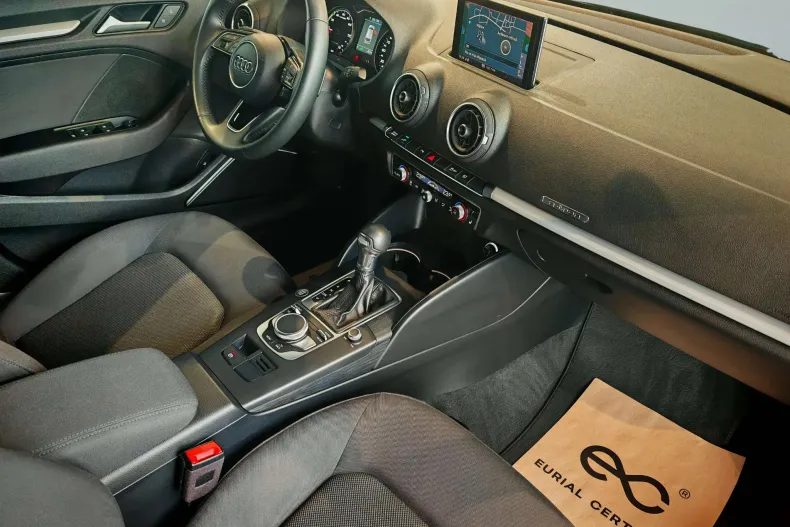 Audi A3 din 2019 cu 82.683 km - oferta AUD138350 - foto 11