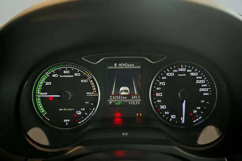 Audi A3 din 2019 cu 82.683 km - oferta AUD138350 - foto 38