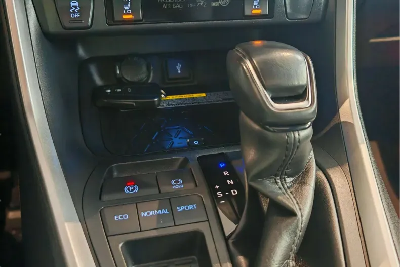 Toyota RAV4 din 2020 cu 126.501 km - oferta TOY138355 - foto 12