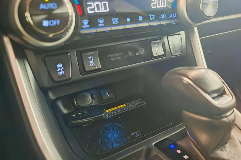 Toyota RAV4 din 2020 cu 126.501 km - oferta TOY138355 - foto 13