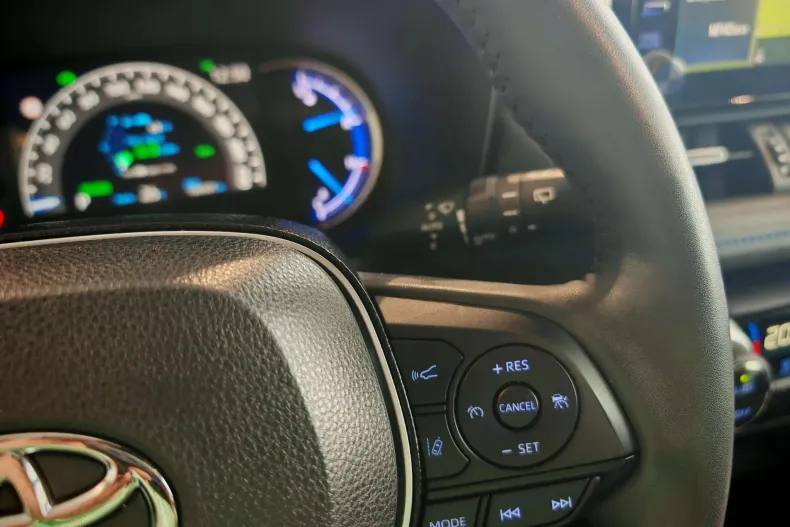 Toyota RAV4 din 2020 cu 126.501 km - oferta TOY138355 - foto 40