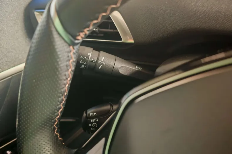 Peugeot 3008 din 2019 cu 94.985 km - oferta PEU138357 - foto 18