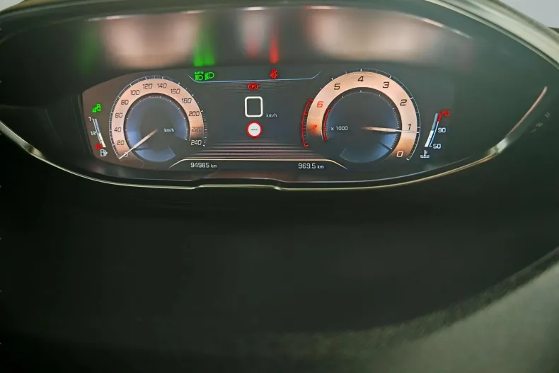 Peugeot 3008 din 2019 cu 94.985 km - oferta PEU138357 - foto 21